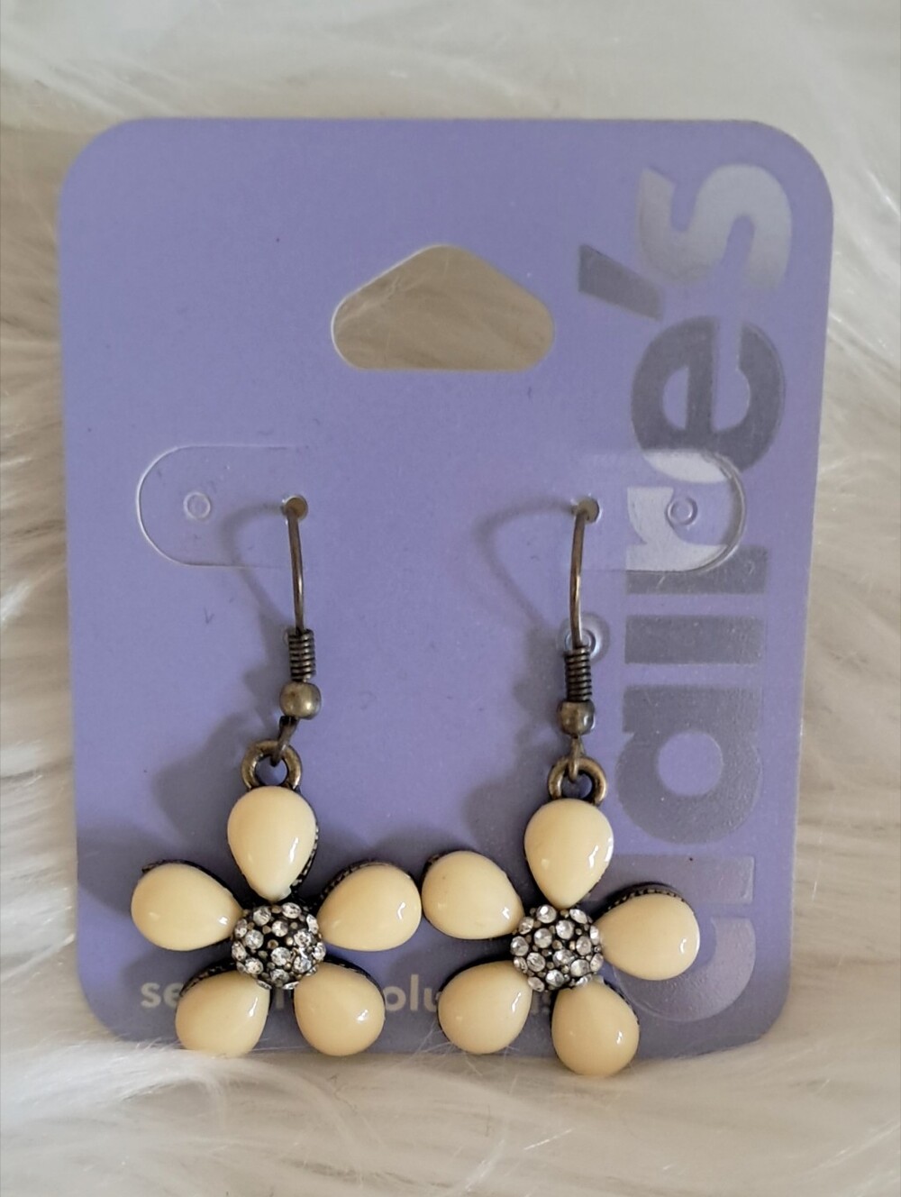NWT Claire's Flower Dangle Earrings - Cream